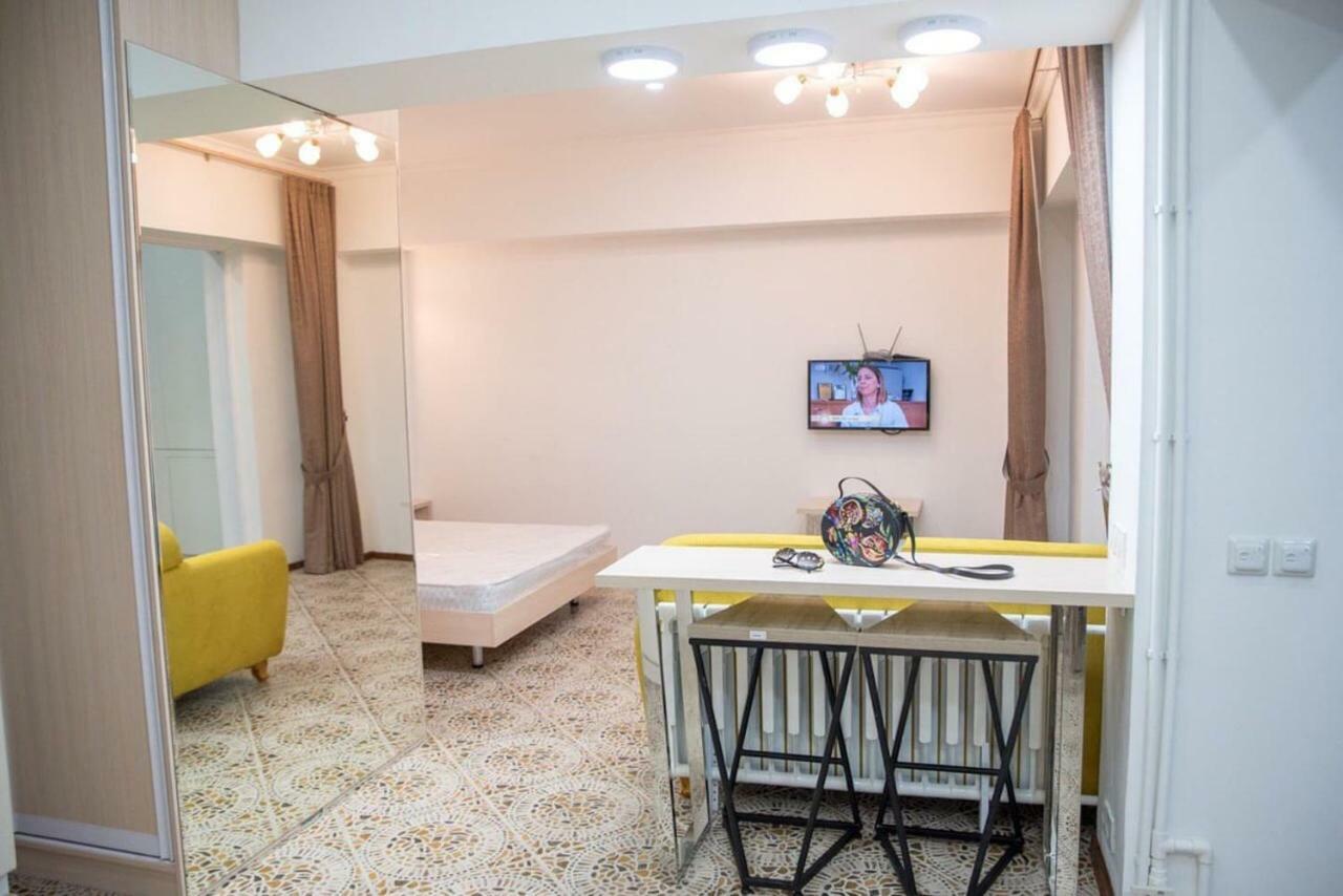 Студия В Центре Ташкента Tashkent Exterior foto