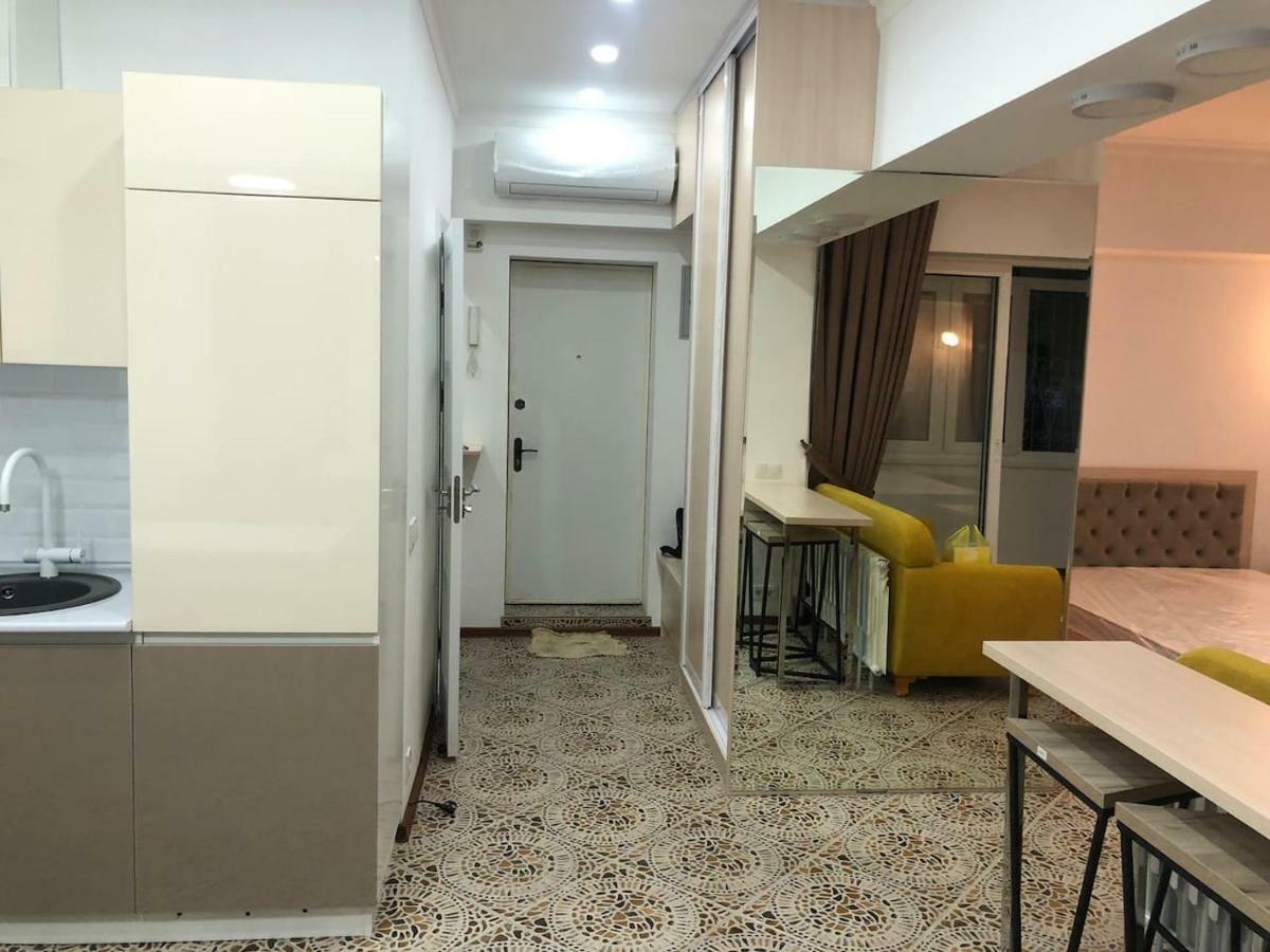 Студия В Центре Ташкента Tashkent Exterior foto
