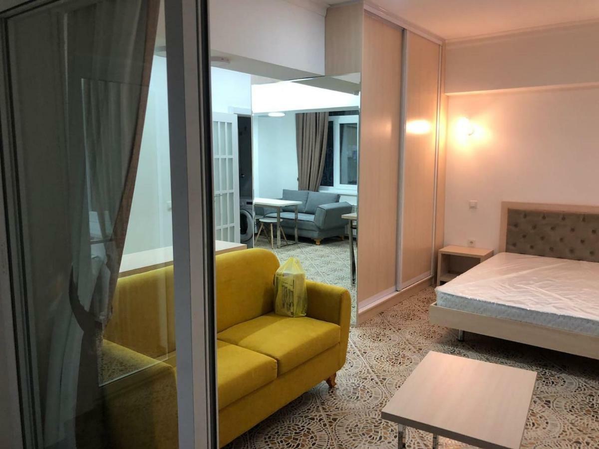 Студия В Центре Ташкента Tashkent Exterior foto