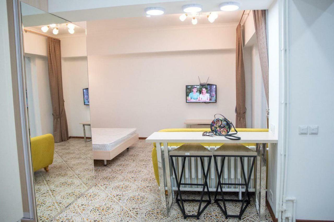 Студия В Центре Ташкента Tashkent Exterior foto